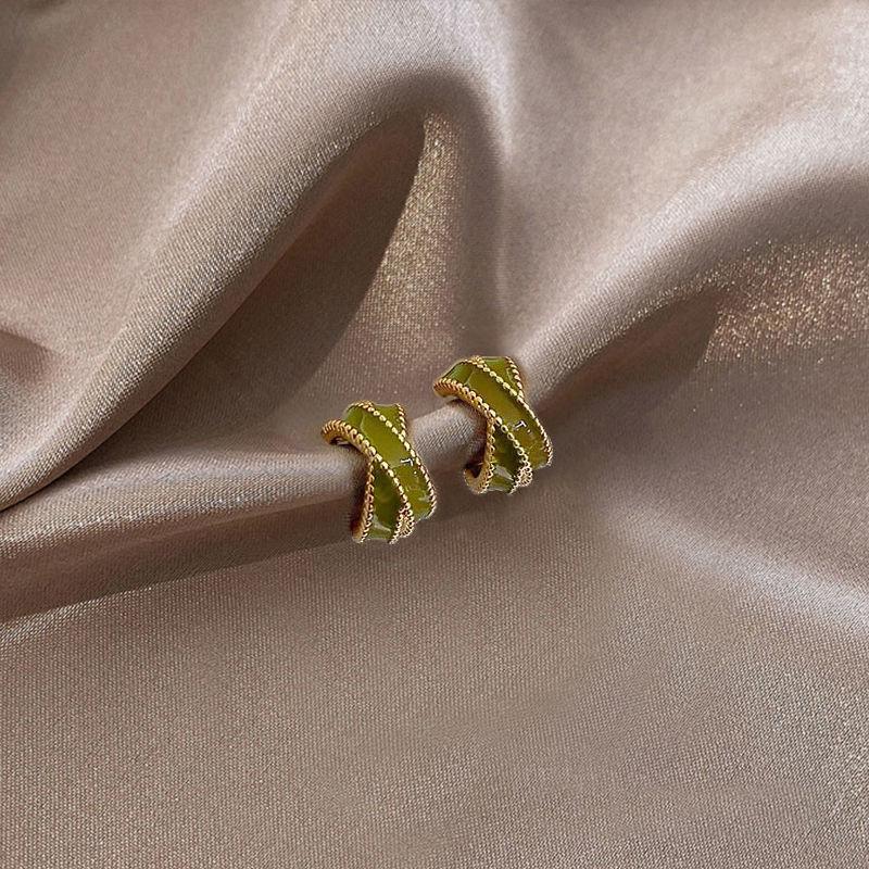 Elegant Green Geometric Stud Earrings for Women - 2022 Trendy and Versatile Summer Jewelry
