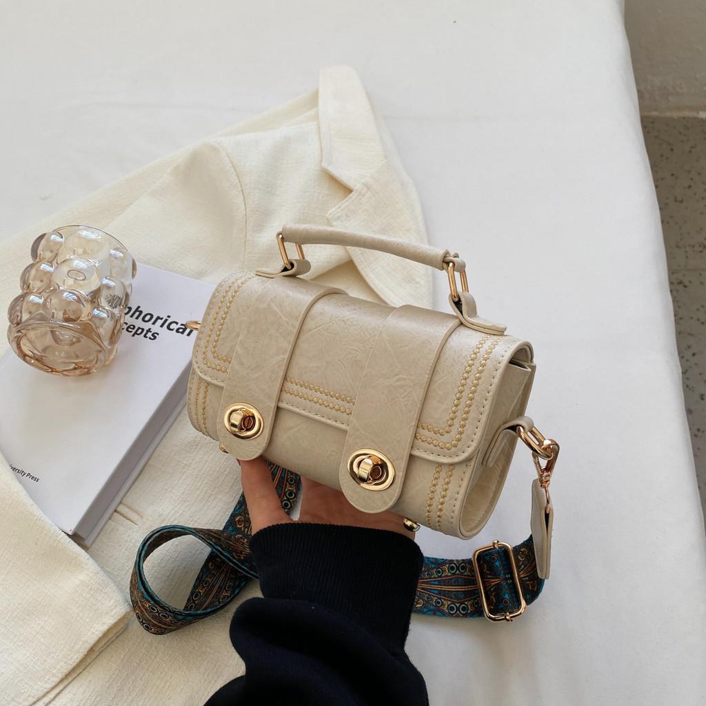 Retro Small Square Bag Women 2023 New Bag Explosive Bag High-end Texture Hand-held Small Square Bag