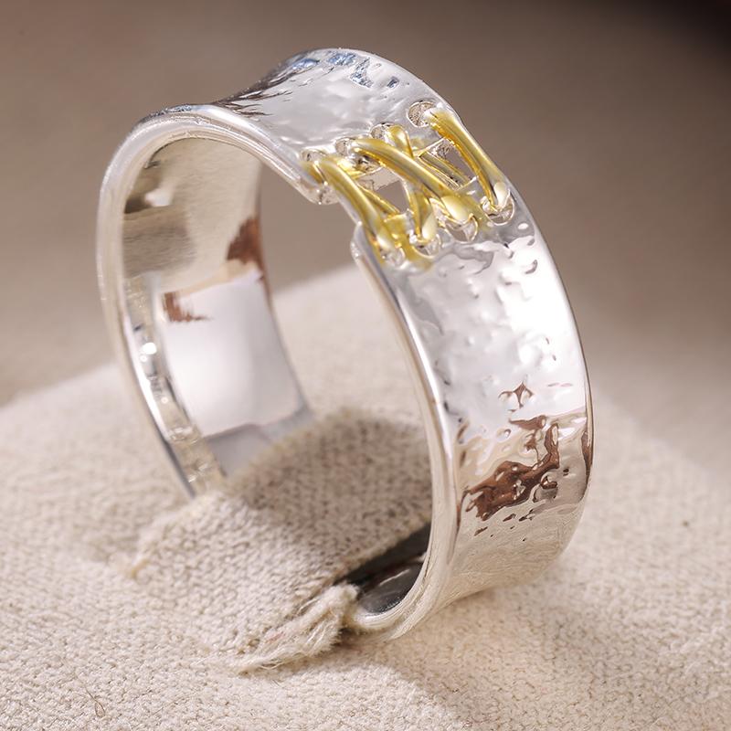 Vintage Hand Carved Women's Ring Creativity Two Color Metal Geometry Daily Wear Party Jewelry Anniversary Gift