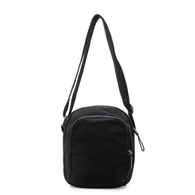 Niche design new crossbody shoulder small square bag 2025 casual foreign style personality simple fashion outdoor portable bag