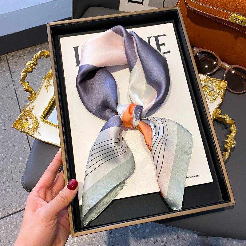 Silk scarf women's neck new scarf with coat 70 small square scarf scarf mother high-end scarf