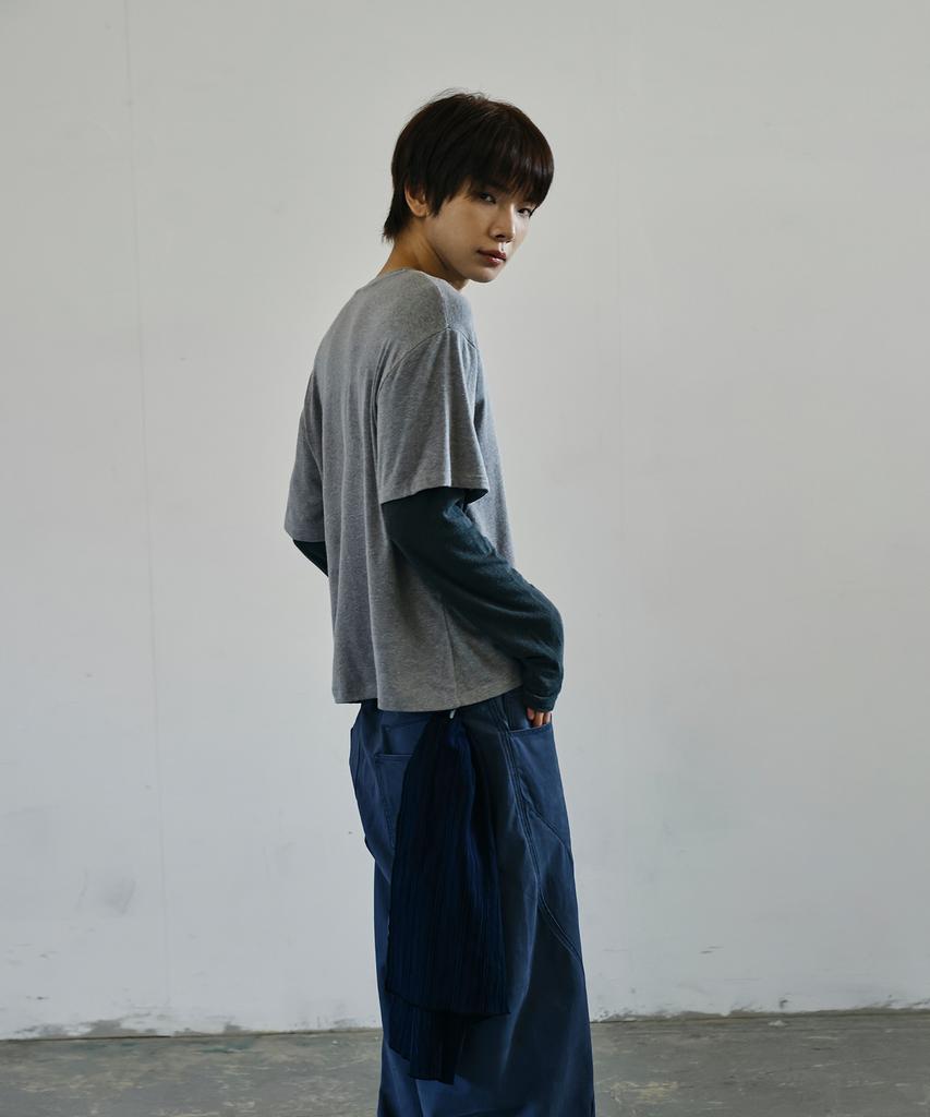 Seukeulaeteulpigsel Layered Border Long Sleeve [Grey]