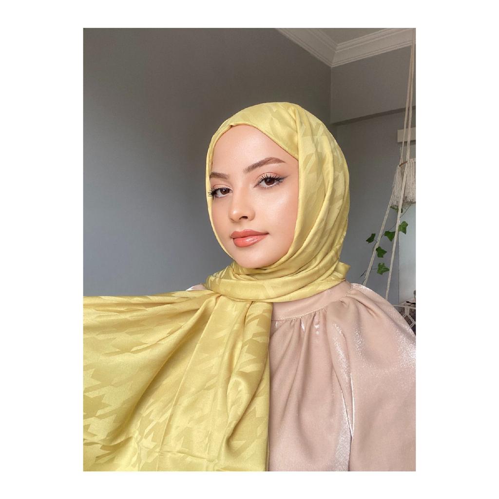 Houndsfoot Patterned Silky Jacquard Shawl