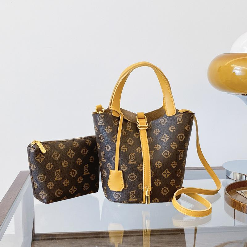 

Винтажная печать, портативная сумка-ведро, женская 2025 новая, большой вместимости, модная, универсальная, мессенджер, женская сумка ba коричневый