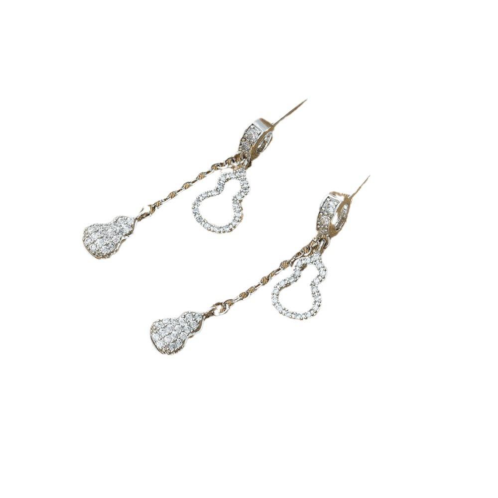 New Style Without Fading, Fashionable Gourd Tassel Light Luxury Simple Niche Design Women's Necklace Set