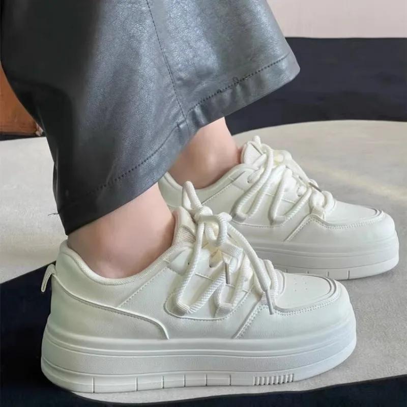 Mode Herbst Neue Bequeme PU-Stoff Designer Damen Schuhe mit Höhenabsatz 2024 Rutschfest Wasserdicht Damen Vulkanisierte Schuhe