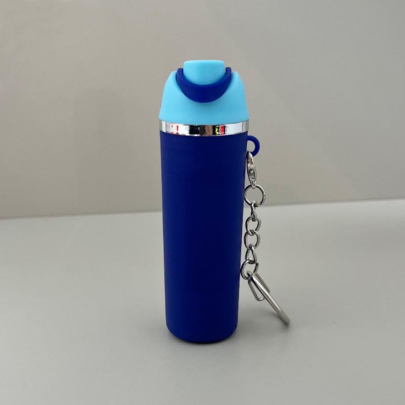 Llavero Copa Rey Hielo: Colgante Stanley versátil para pintalabios o para colgar en la mochila