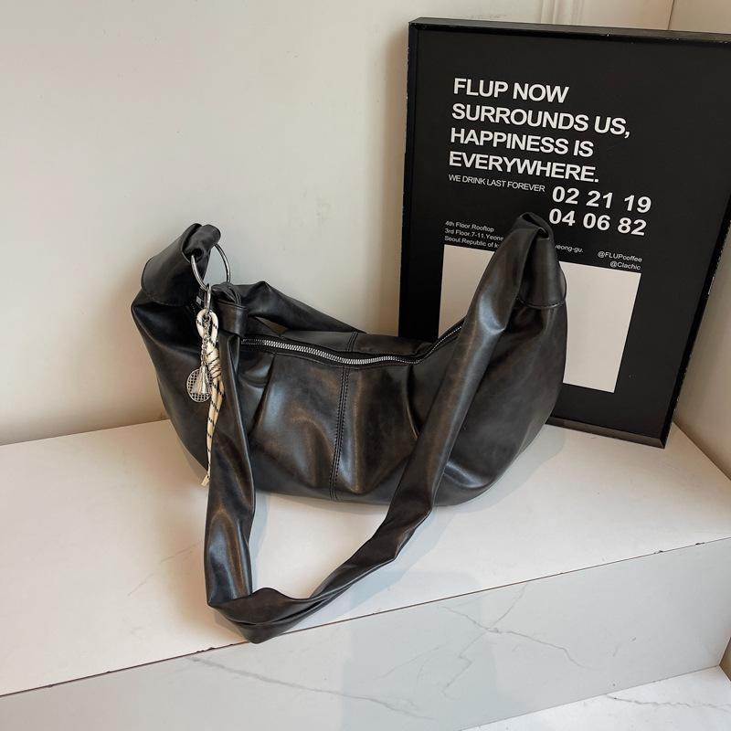 Premium Bag Women's New Fashion Casual Versatile Shoulder Bag Large Capacity Messenger Dumpling Bag