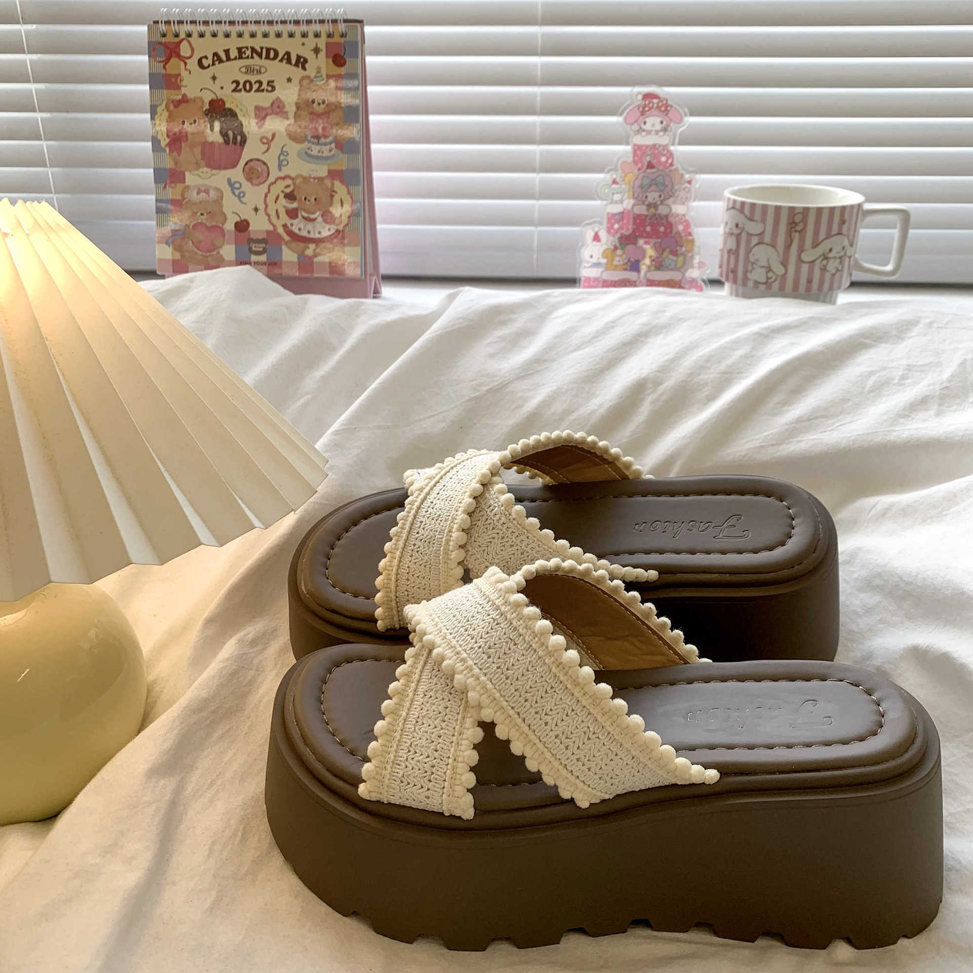 

Muffin thick-soled heightened cross-strapped cool slippers women s summer wear spring new beach sandals 35