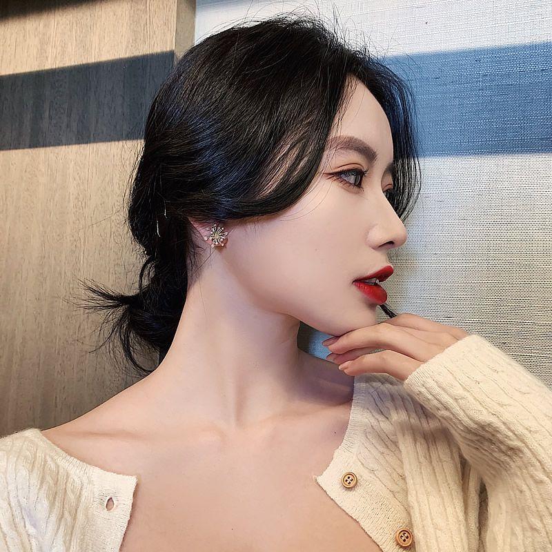 Fireworks Online Influencer Refined Female 925 Sterling Silver Pearl Earrings