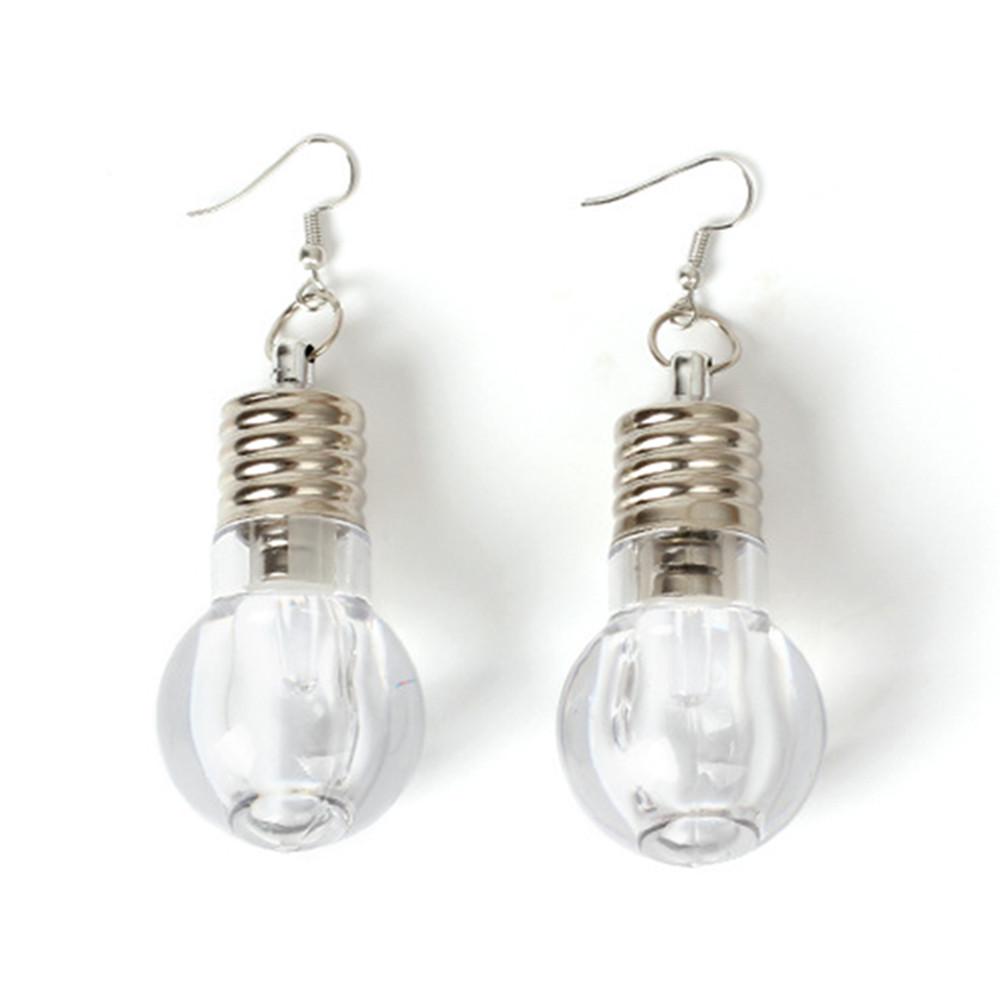 LED-Glühbirnenförmige Ohrringe Kreativ und Lustig Freund Geschenk Dekorationszubehör