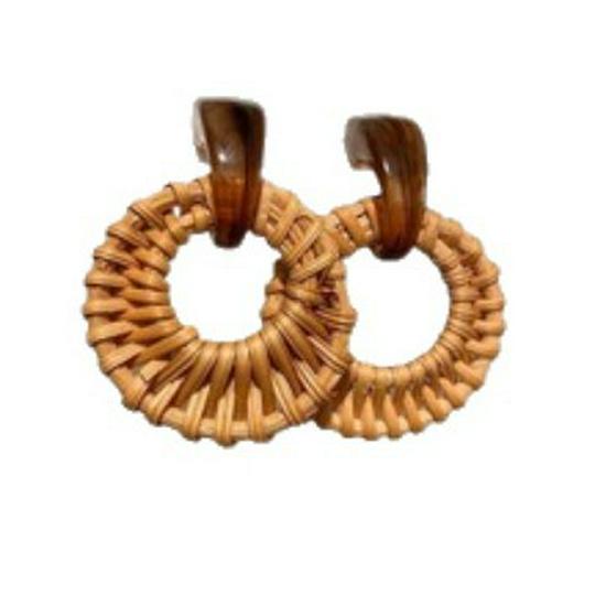 Silver Needle Round Resin Rattan Woven Earrings - Light Luxury High-End Studs, Fashionable Temperament Design