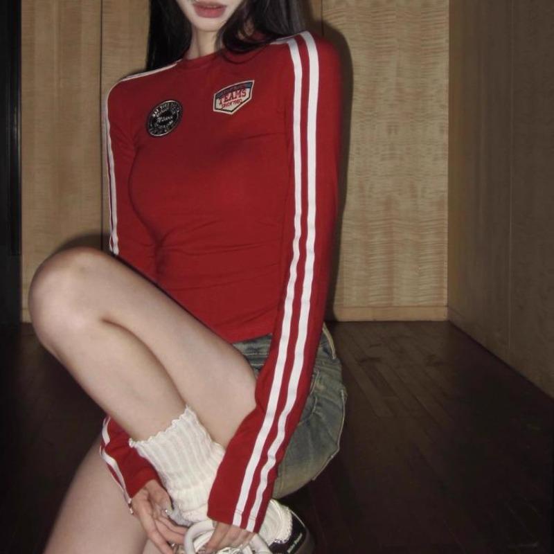 2KWEIRD Vintage Red Woman Tshirts Long Sleeve T-shirt Tunic Fashion Tees O-neck Embroidery Y2k Crop Tops Sexy Shirts for Women