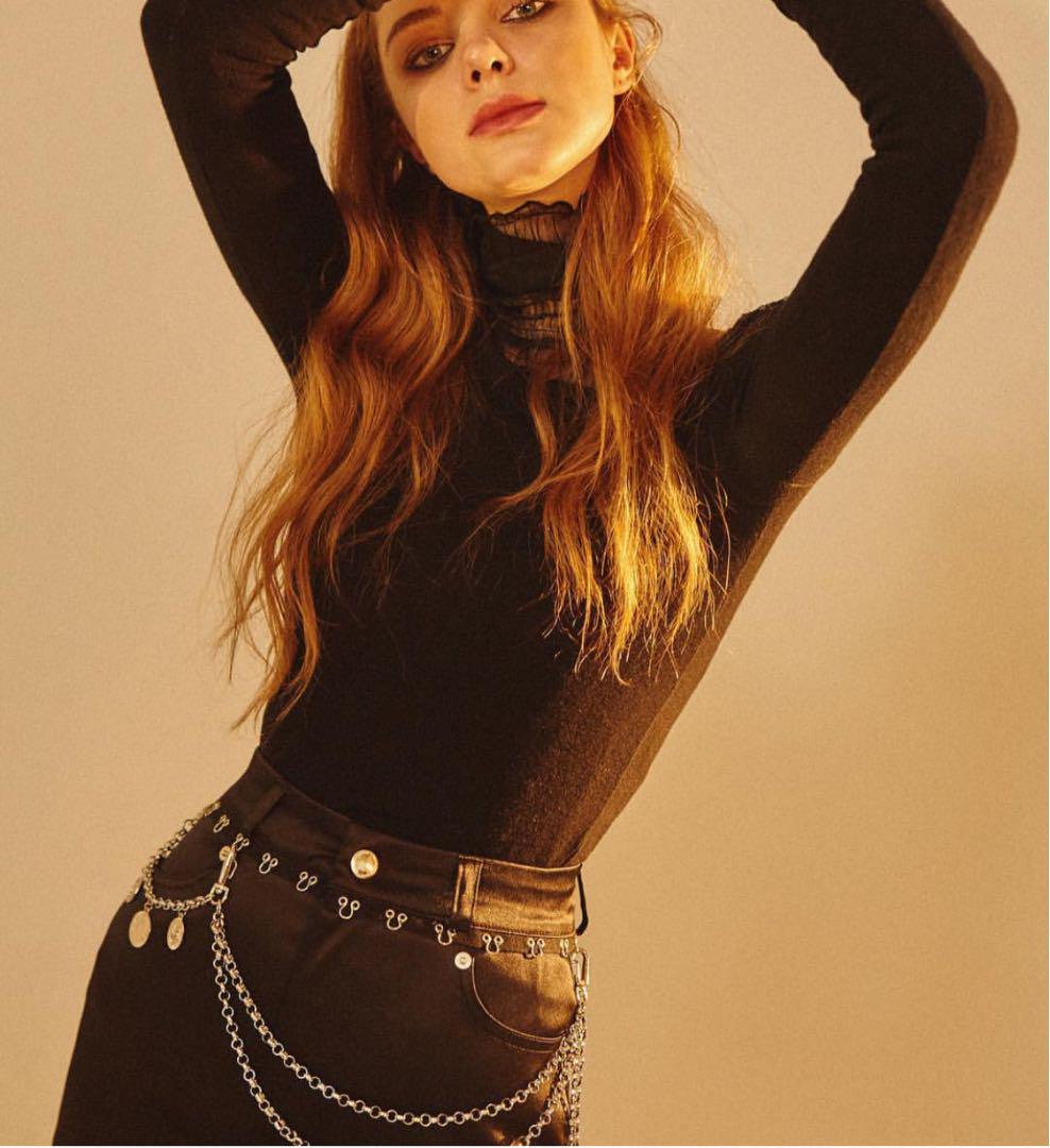 

[Б/У] Цепь-пояс с монетой «БОЛЬ ИЛИ УДОВОЛЬСТВИЕ»