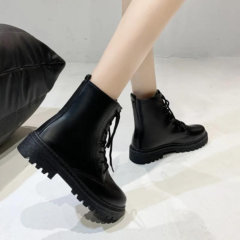 New Autumn Flat-soled Retro Lace-up Short-tube Solid Color Round-toe Korean Style Fashion Boots Sports Thick-soled Riding Boots