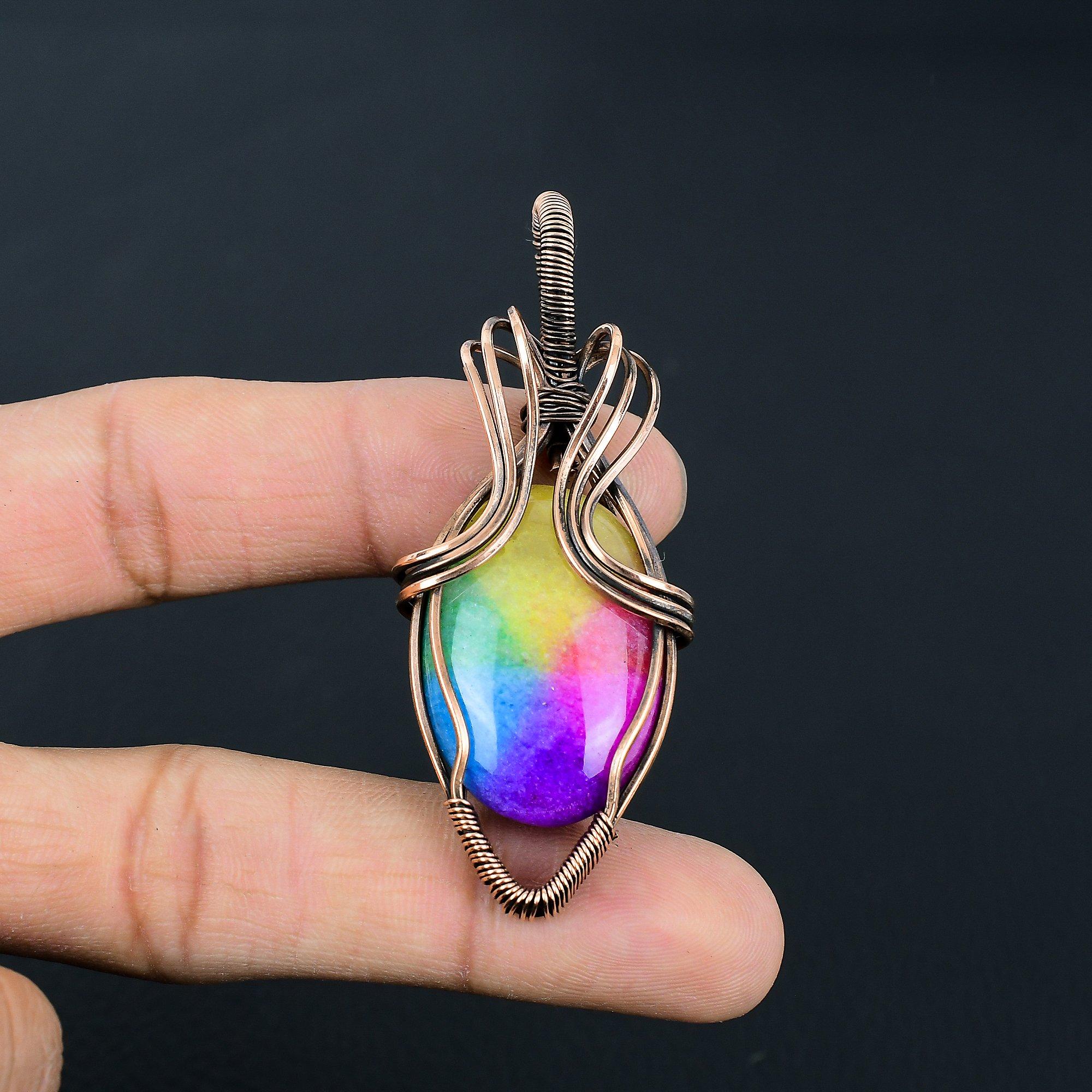 

Радужный солнечный кварцевый драгоценный камень ручной работы из чистой медной проволоки, подвеска для женщин 2.56 Inches розовый