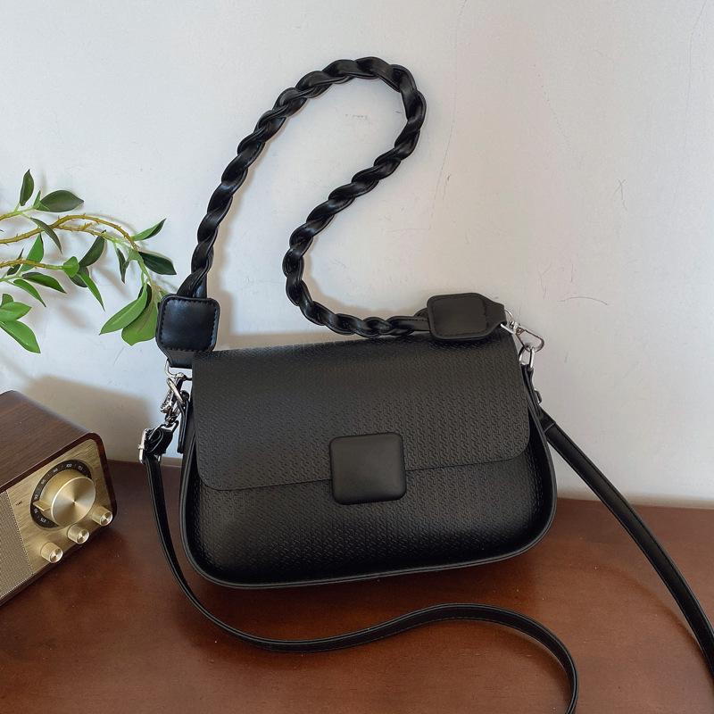 

2025 new niche high-end shoulder bag fashion bag summer versatile messenger bag small square bag women s bag чёрный