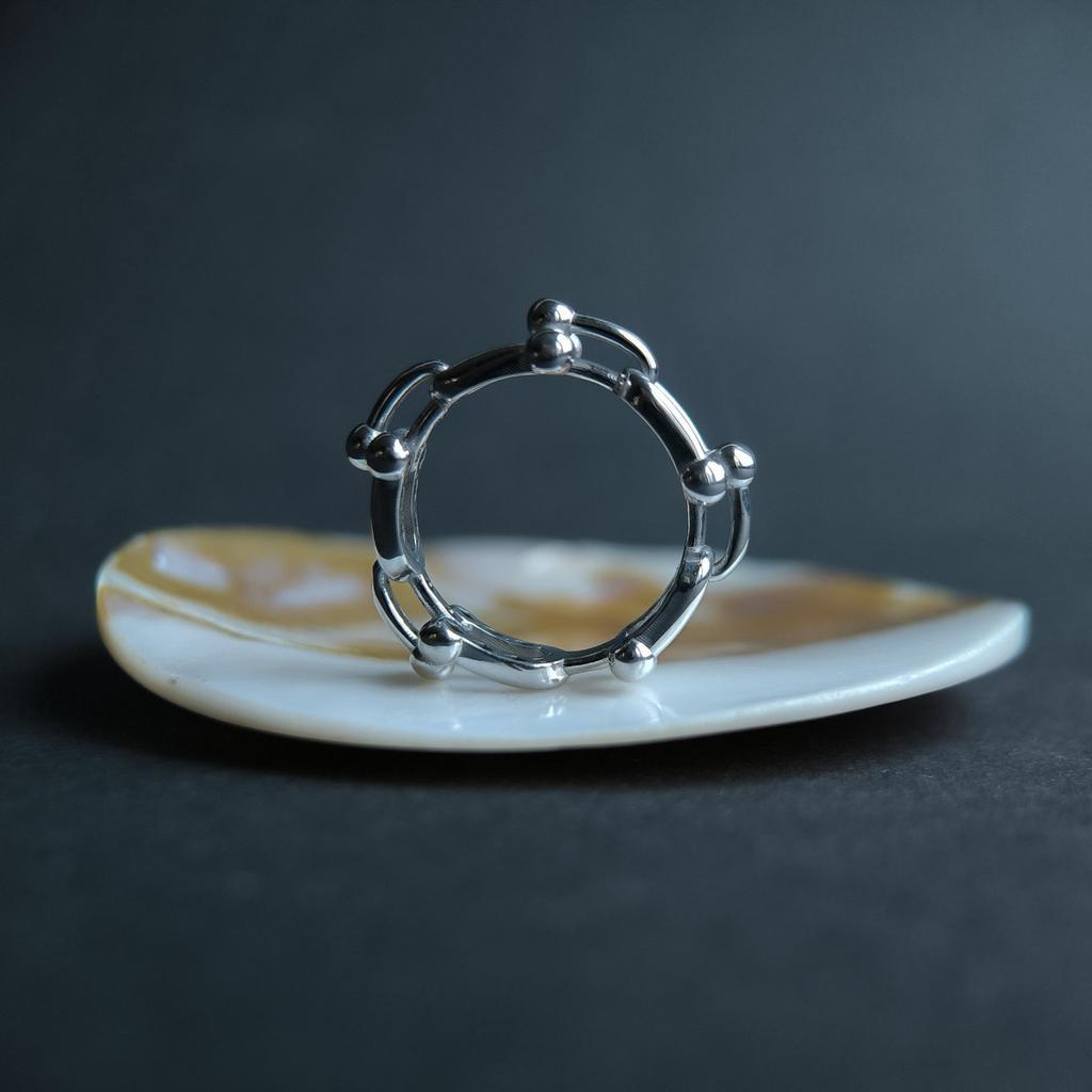 Серебряное кольцо с без камней, вес изделия 3,09 гр (2199083)