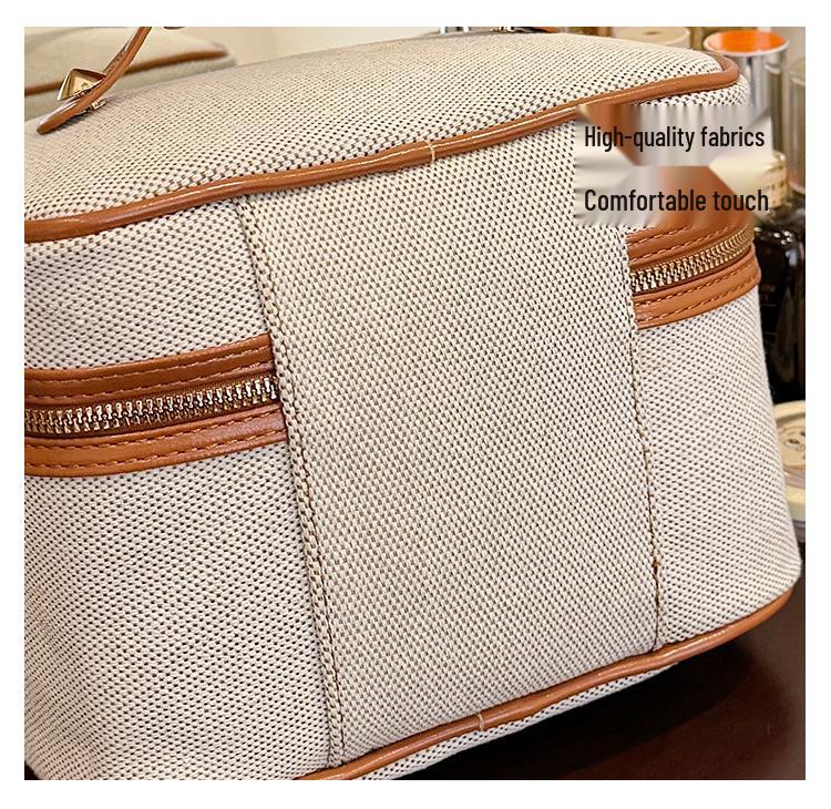 2024 Trendy Large-Capacity Metal Label Makeup Bag Organizer
