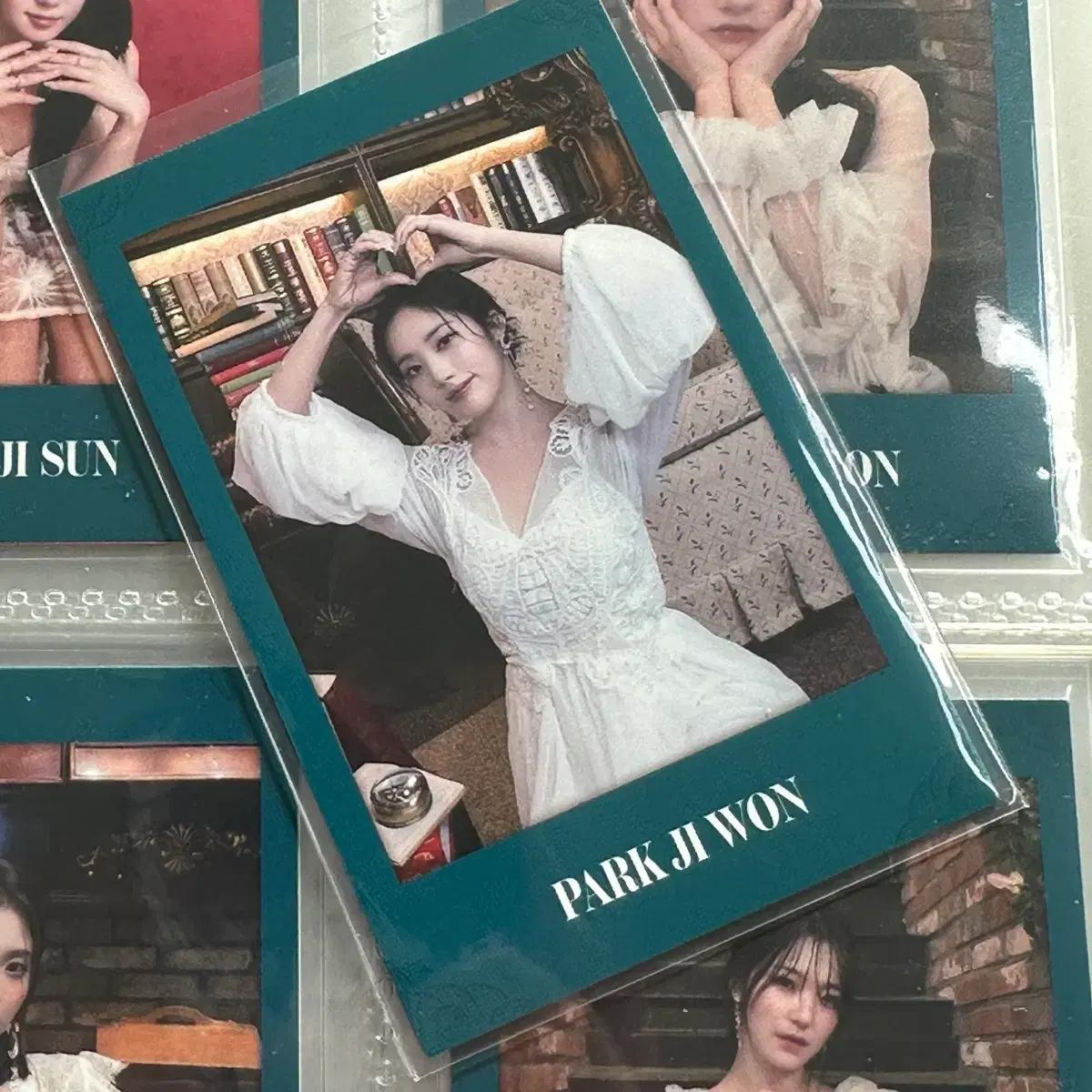 

FROMIS_9 [Sale] 2024 Season s Greetings Bonus