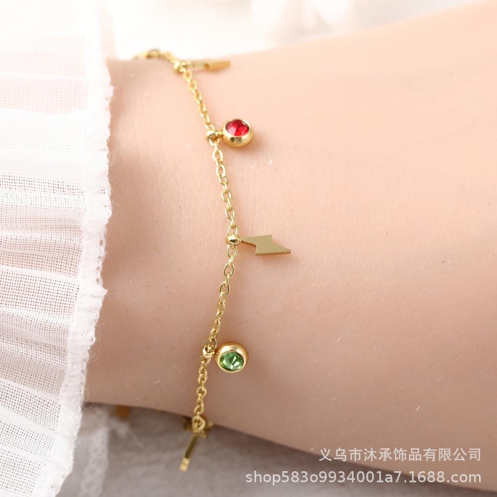 

Stainless Steel White Zircon Bracelet for Women: Light Luxury, Niche Design, Versatile Jewelry.