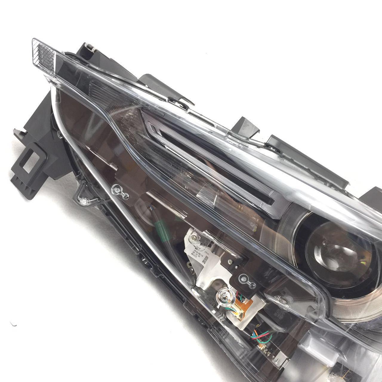 

Original 2017 Mazda CX-5 Headlight Assembly for Front Left and Right Lights Differentiated mid-high, with/without adaptive