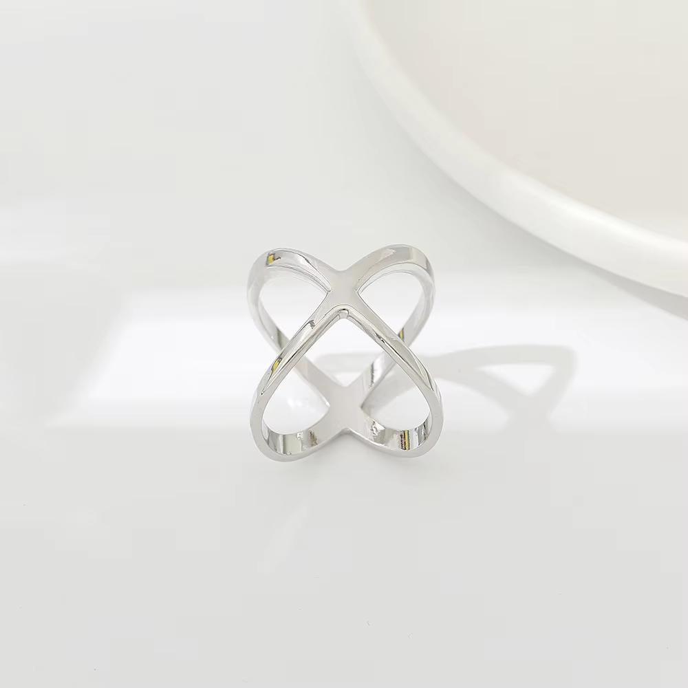 Scarf Pin Brooches Simple Crystal Brooches Shawl Ring Clip Scarves Fastener Silk Scarf Buckle Brooch Wedding Jewelry Accessories