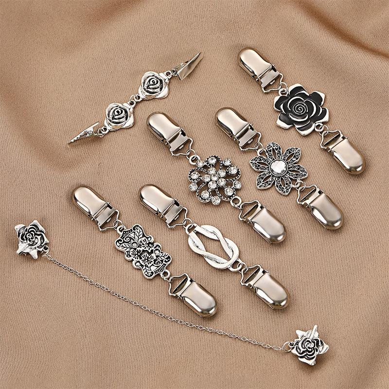 Retro Sweater Shawl Clip With Studded Alloy Scarf Buckle Anti Exposure Buckle Collar Scarf Cardigan Connecting Buckle