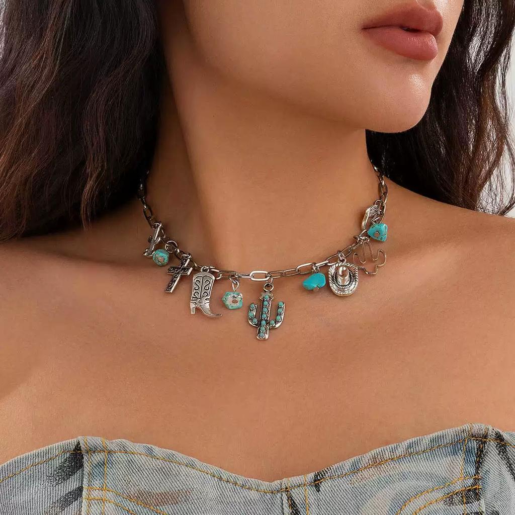Retro ethnic style imitation turquoise cow head collarbone necklace female western cowboy style hat necklace