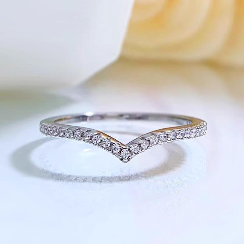 Eco-friendly Rhinestone V-shaped Ring for Women - Versatile, Stylish, and Sweet Hand Jewelry