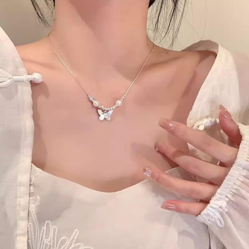 Light Luxury Niche High-end Pearl Necklace Women's Fashion Versatile Temperament Titanium Steel Clavicle Chain Internet Celebrity Necklace