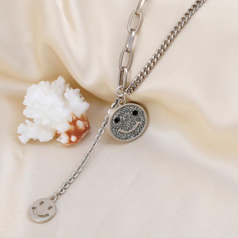 Charming Korean Design Smiley Face Necklace With Elegant Round Bead Chain For Everyday Wear