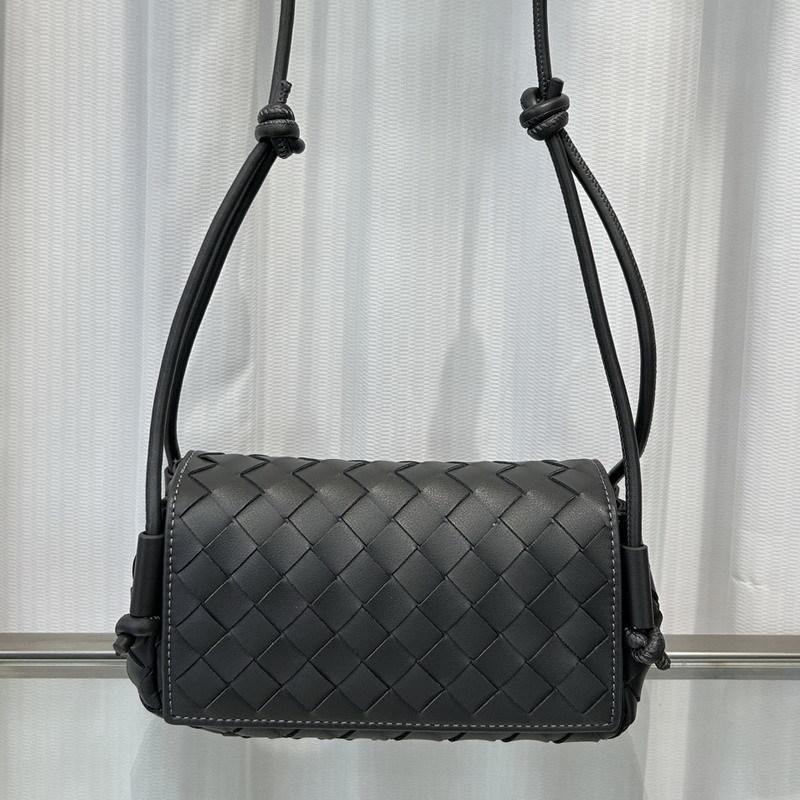 New Cowhide Leather Woven Bag Small Square Bag Pillow Bag Tote Bag Shoulder Messenger Bag Handbag Women's Bag