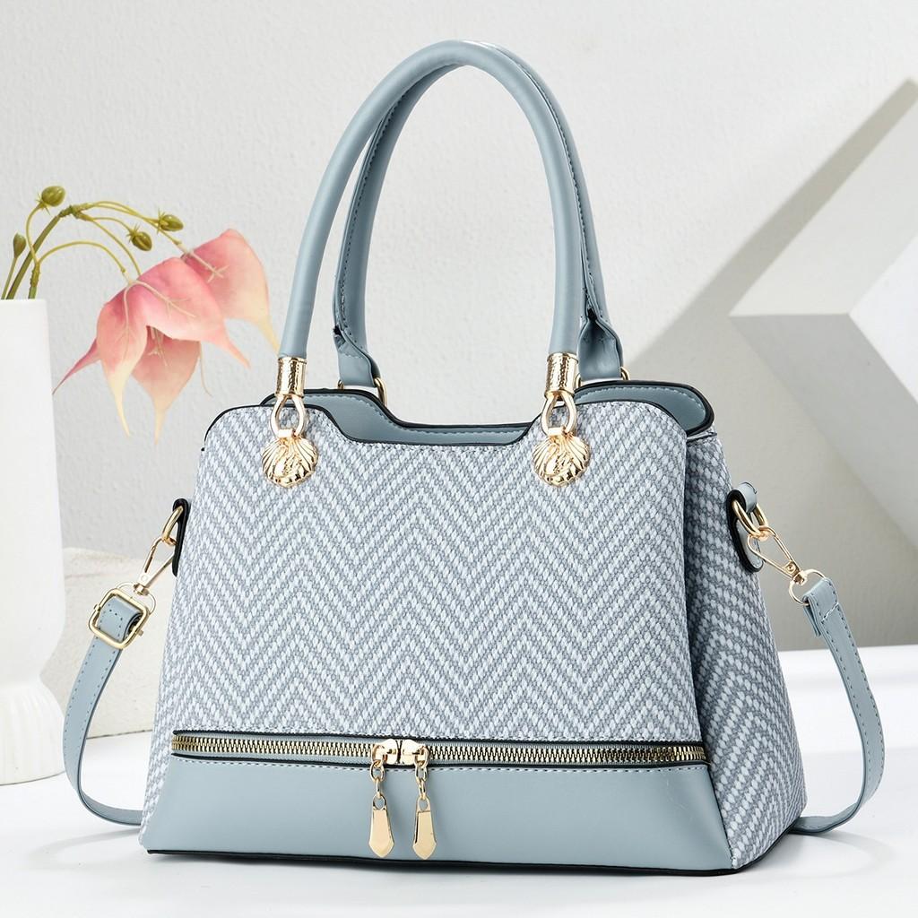 Classic Tote Bag For Women With Pu Material And Metal Accents For Daily Use