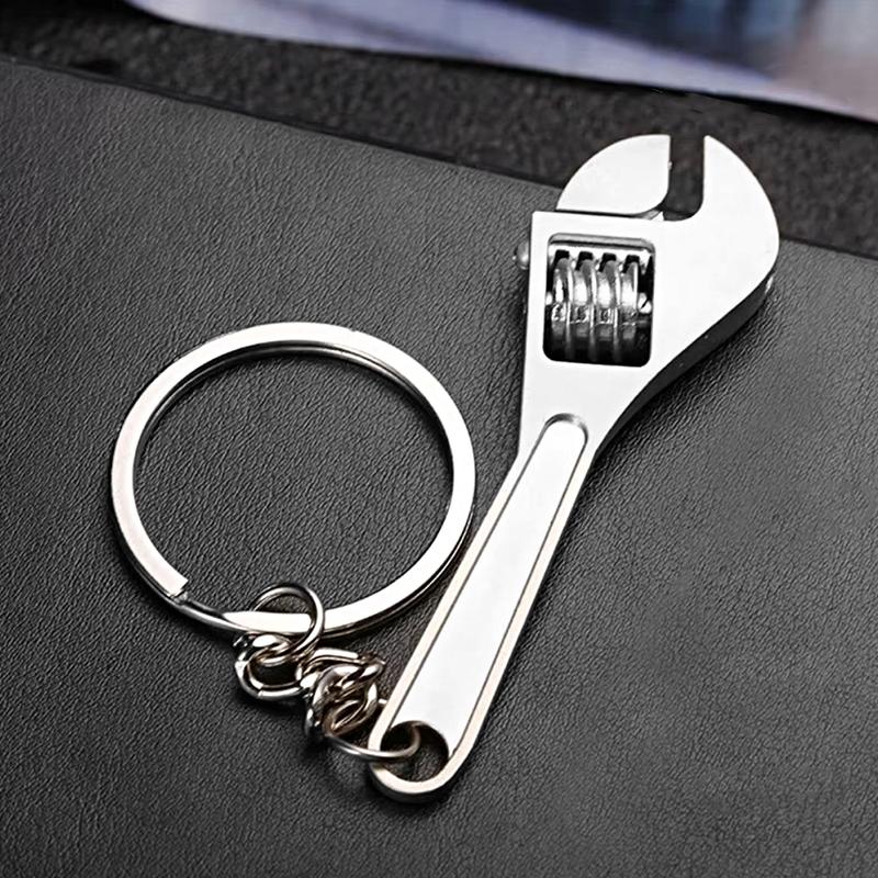 1Pc/5Pcs Key Pendant Key Zinc Alloy Keychain Outdoor Keychain Car Simulation Tool Keychain Backpack Security Fob Design