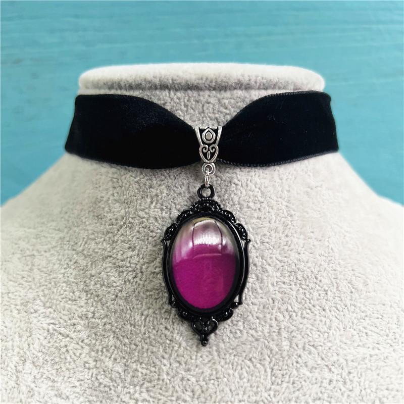 Handmade Velvet Vintage Necklace, Gothic Dark Jewelry, Niche Design, High-End Clavicle Chain Accessory