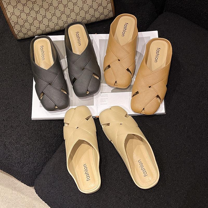 Half a pack of women's bag head slippers summer spring and summer new outer wear fashion lazy flat shoes