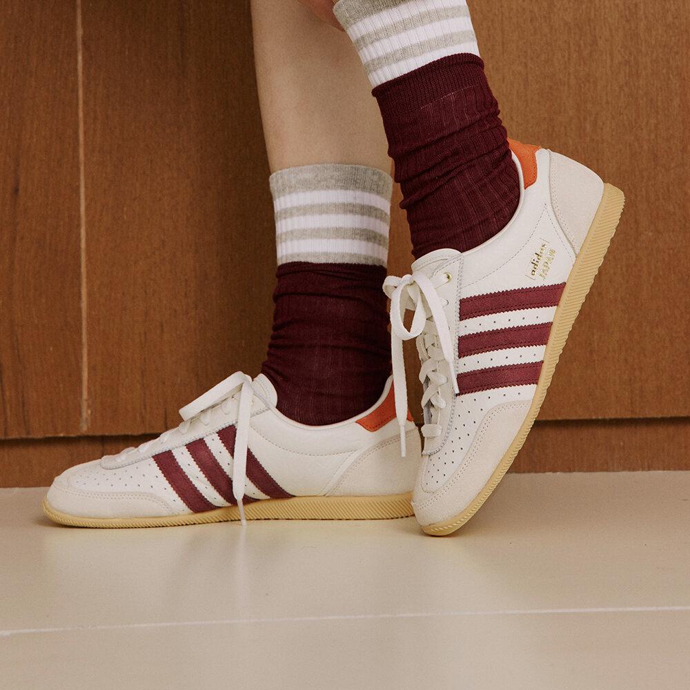 

adidas Japan Молочно-белый, теневой красный, оранжевый оттенок (Женский) 39