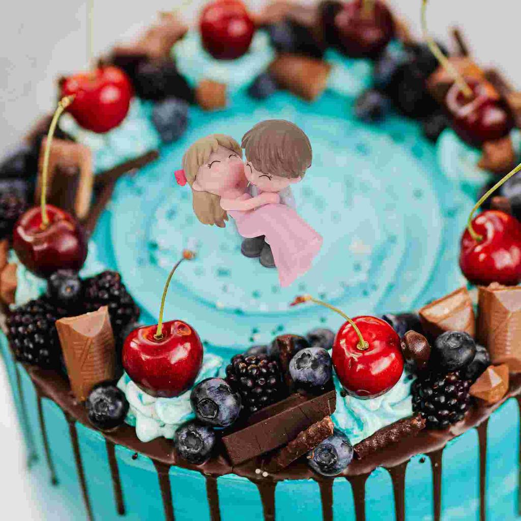 2 Paare Prinzessin Umarmung Paar Figuren Kuchen Dekor Schmuck Dekorationen Papierbecher Schmuck Statuen Vinyl Geburtstag Liebhaber Kuchen