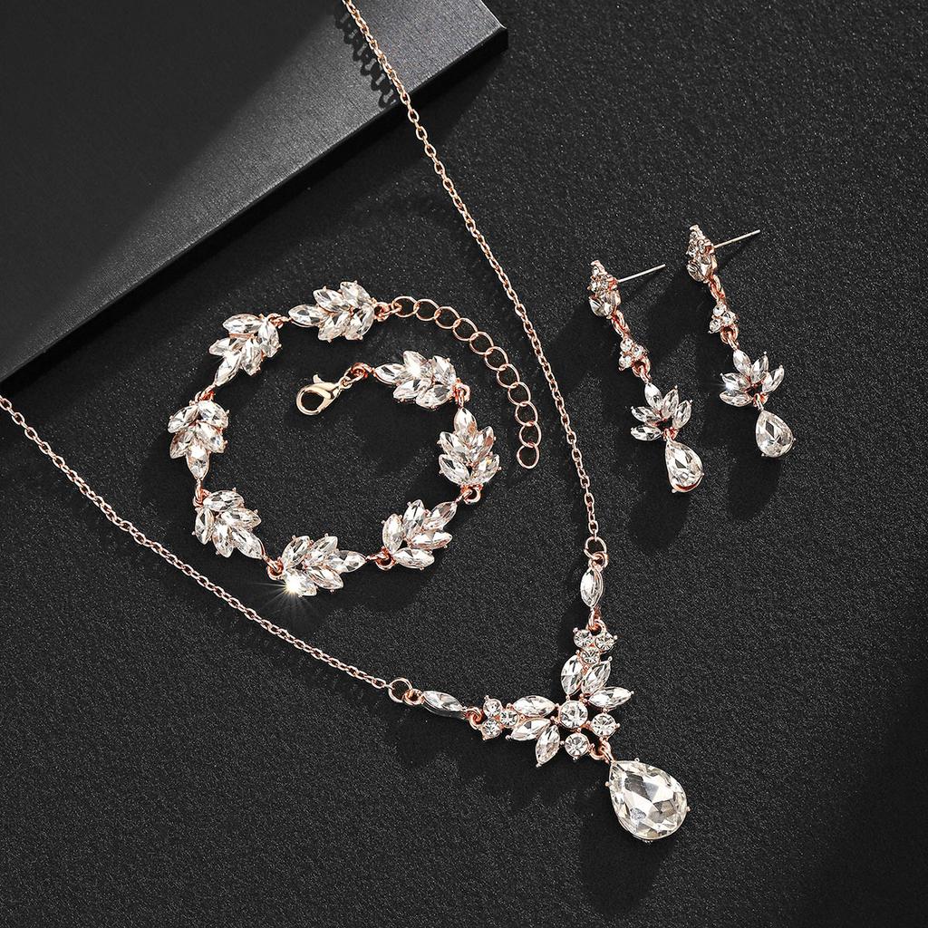 Fashion Niche Light Luxury Jewelry Set Necklace Bracelet Earrings Wedding Party Set Valentine's Day Birthday Gift 2026