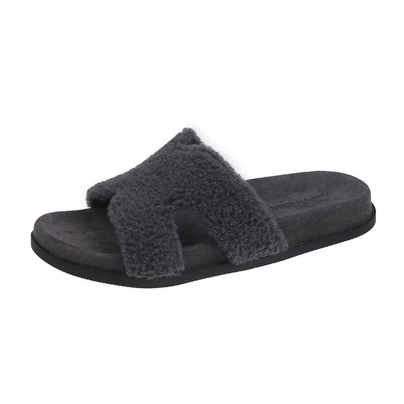 French Fluffy Slippers Women's Wear 2025 Autumn New Internet Celebrity Fashion Casual Lazy Plush One-word Drag Tide