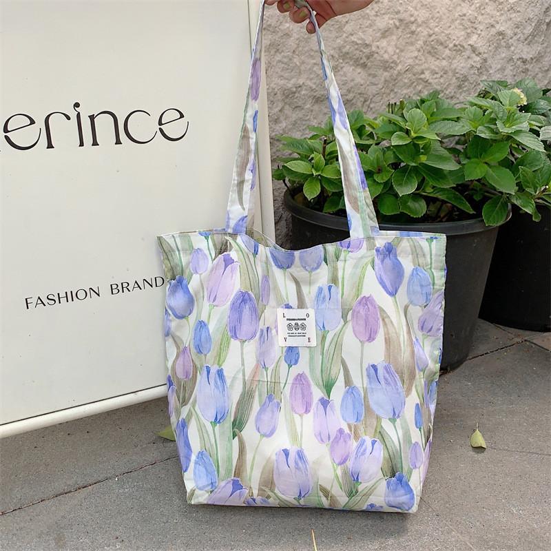 

Chic Floral Print Tote Bag For Women With Retro Summer Style And Soft Canvas Material Purple Tulip