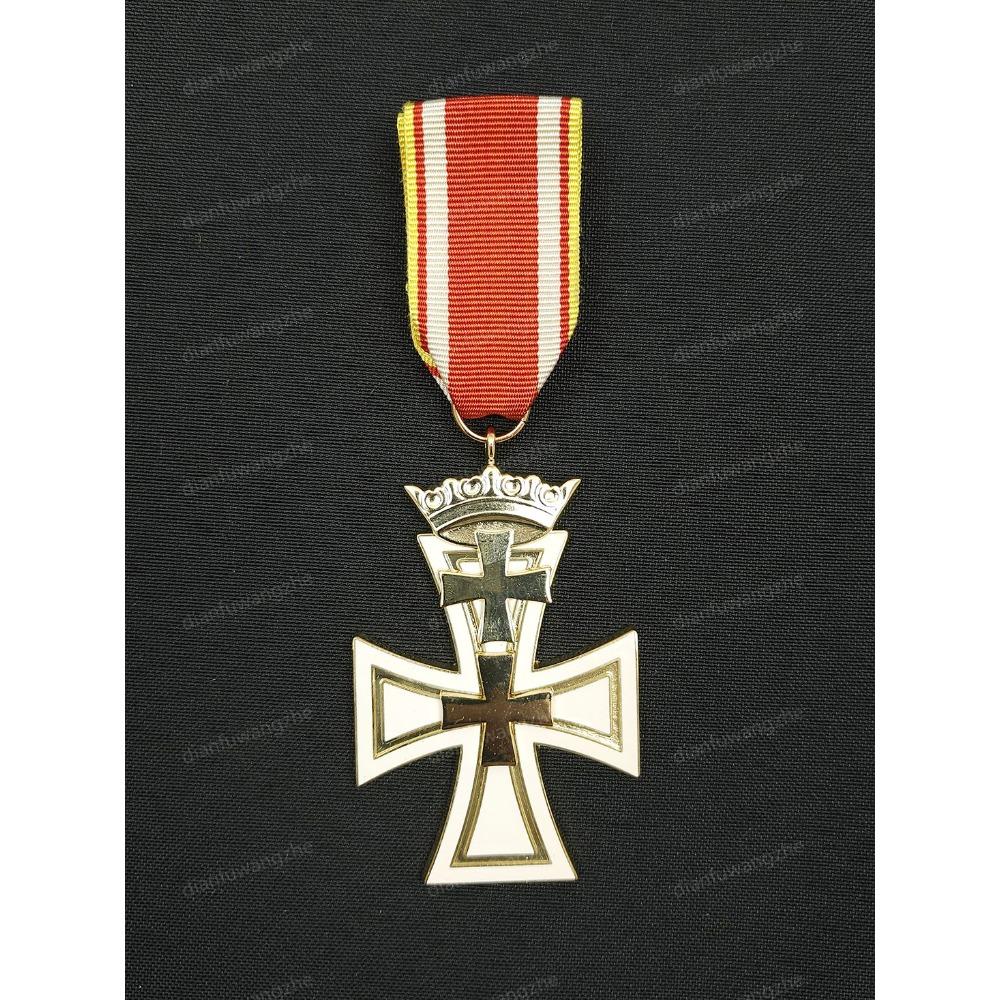 

Орден Першої світової війни, Орден Данцига II, Герб Першої світової війни, Османсько-прусська австро-угорська медаль