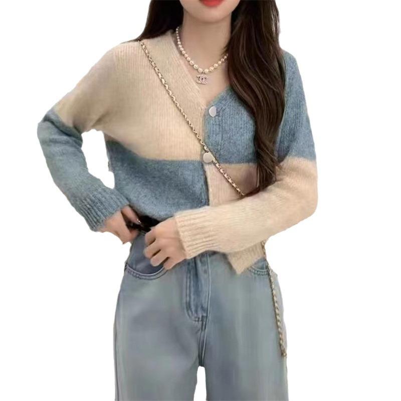 Color Matching Plaid Knitted Cardigan Top Women's Autumn and Winter New Loose Fashion Age-reducing Sweater Jacket Tide