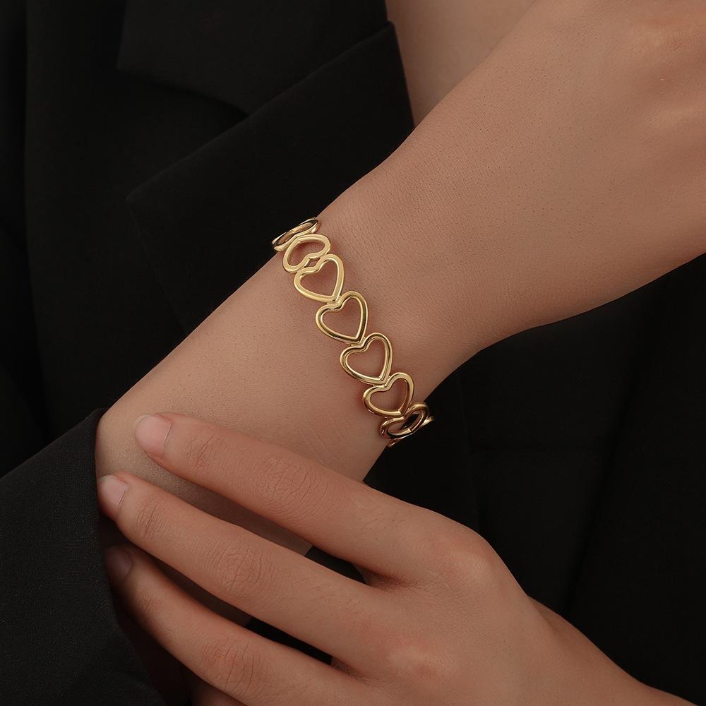 316L Stainless Steel Fashion Love Heart Bangles For Women Gold Color Silver Color Vintage Adjustable Cuff Bracelet Jewelry Gift