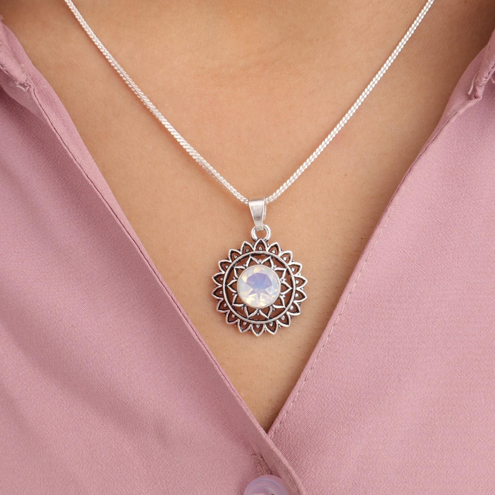 

Молочный Опал Драгоценный Камень 925 Стерлинговое Серебро Ювелирные Изделия Оксидированный Подвеска 1,14 Для Девочек CP-30-19