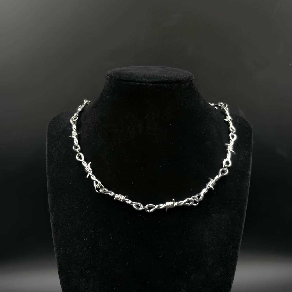 Trendige Europäische & Amerikanische Hip-Hop Dornen-Halskette: Vielseitiger Stil für Männer & Frauen