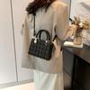 Retro Women's Handbag Shoulder Carrier Bag
