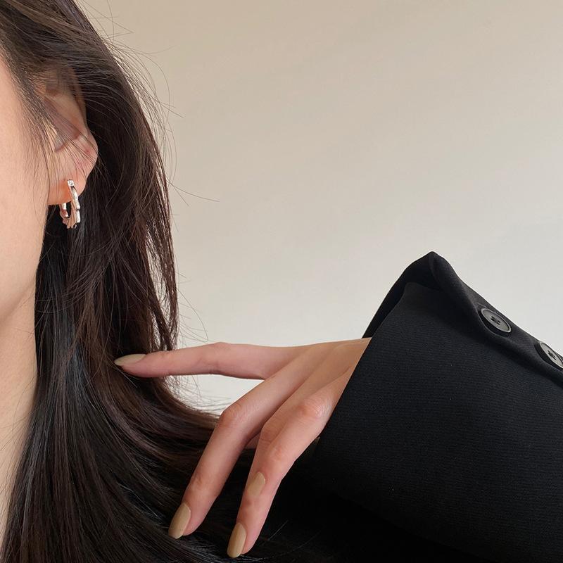 Design Sense Whirlwind Unique Earrings Personalized Design Fashionable Baroque Rotating Ear Buckle Cross-Border Hot-Selling Women