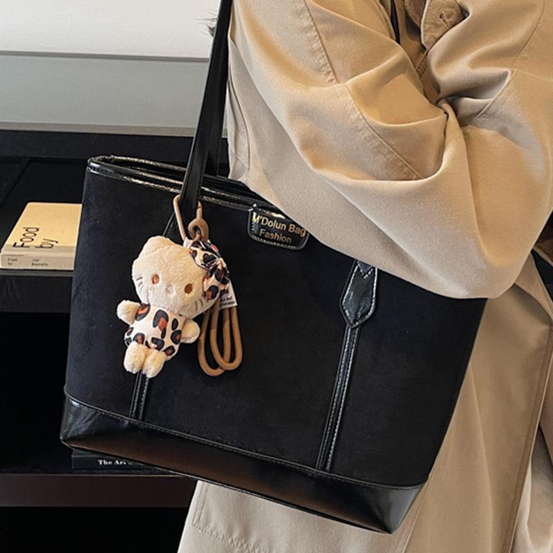 Commuter tote bag women's new retro fashion casual large capacity armpit bag high value shoulder bag